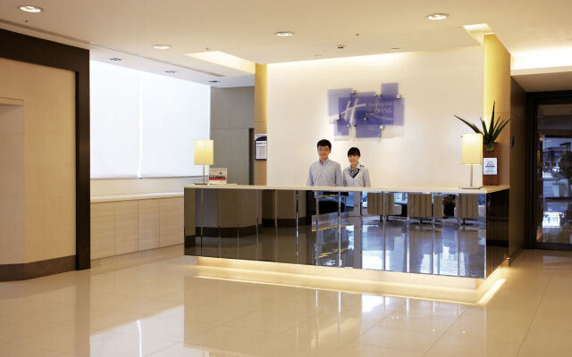 Holiday Inn Express Taichung Park, an IHG Hotel