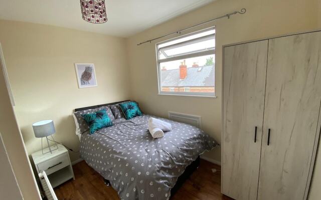 Reading 3 Bedroom apartment