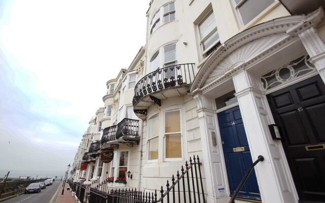 New Steine Apartment Sea View by Brighton Holiday Lets