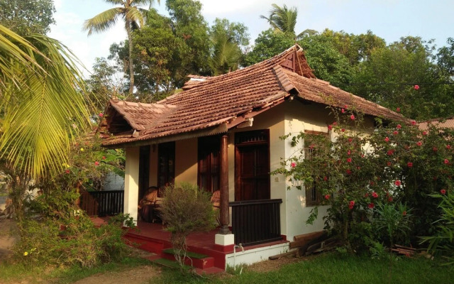 Pozhiyoram Beach Resort