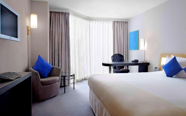 Novotel Toronto North York