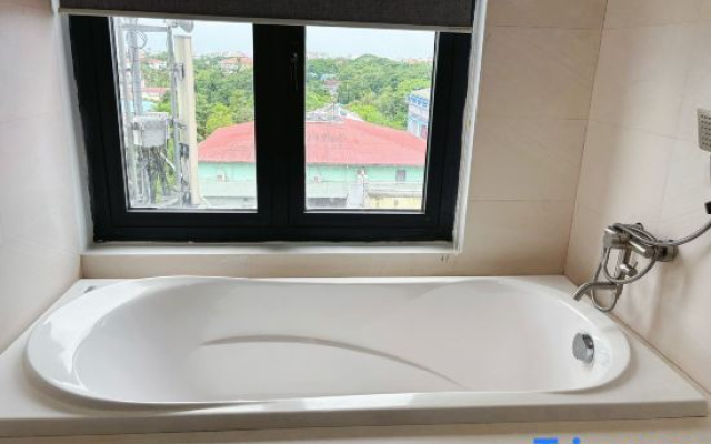 Golden Arrow Hotel