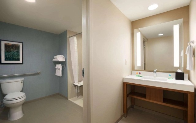 Hyatt Place Houston / The Woodlands