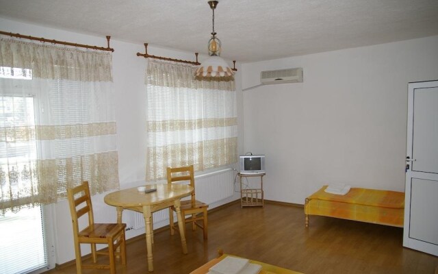 Karadzhovy Guest House