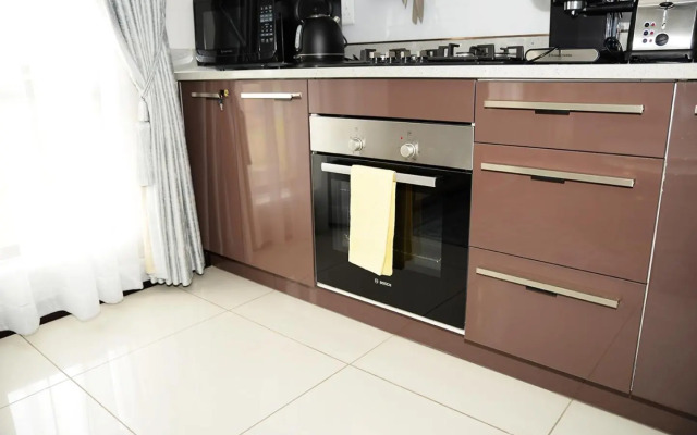 Vonzee apartment on Palmview Estate.