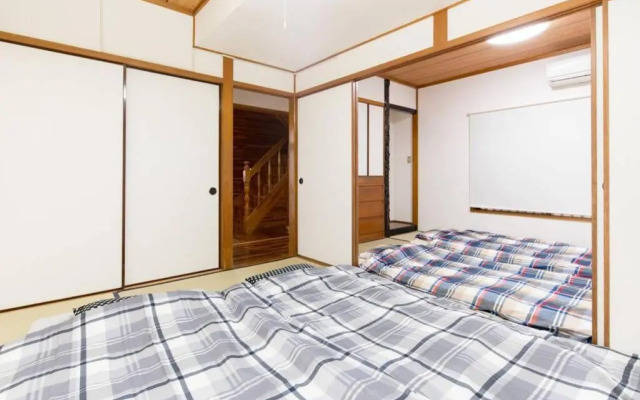 NahaCentaral_10Beds7roomsHouse_190sqm_FreeParking