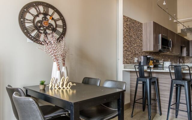 Spacious CLE Apartments by Frontdesk