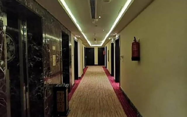 Ozone hotel