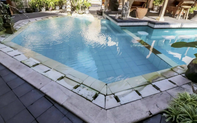 Hotel The Flora Kuta Bali