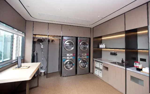 Yiling Hotel