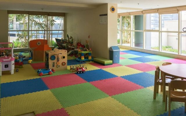 Stylish + Bright 1BR With Dubai Marina Views!