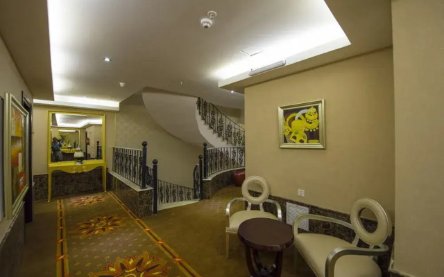 La Fontaine Royal Hotel