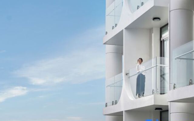 The Yacht Hotel by DC