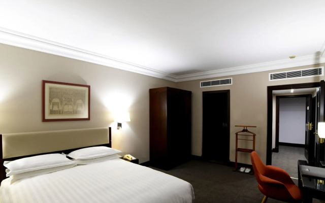 Portemilio Hotel And Resort