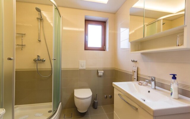 Awesome Home in Sisan With Wifi and 2 Bedrooms