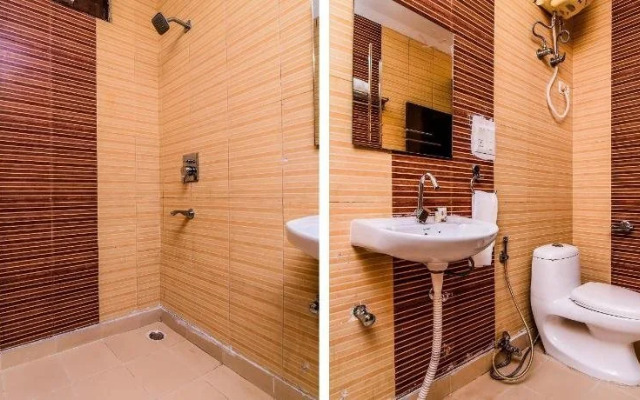 Maxfort Guest House Delhi
