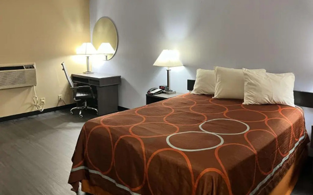 Motel 6 Litchfield, IL