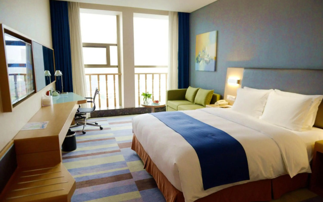 Holiday Inn Express Leshan City Square
