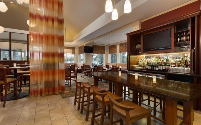 Hilton Garden Inn Chicago / Oak Brook