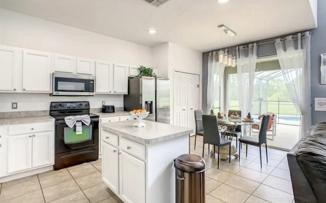 7BR Villa in Emerald Island w Resort Perks