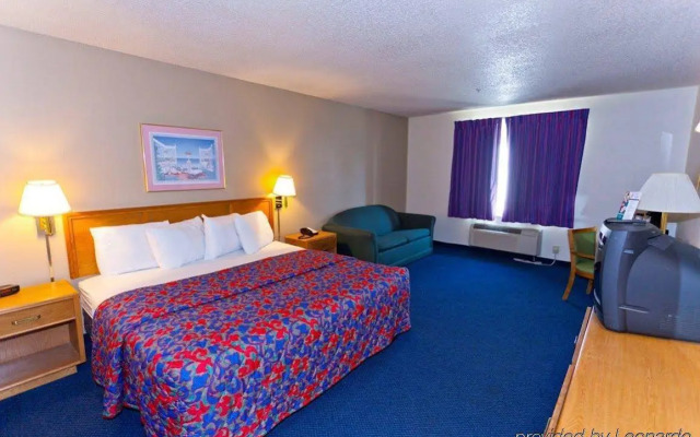 Red Roof Inn Sandusky - Milan