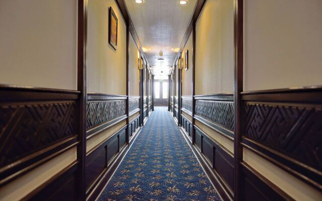 Paradise Luxury Sails Cruise