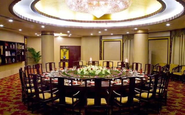 Hongyi Hotel Wuhan University