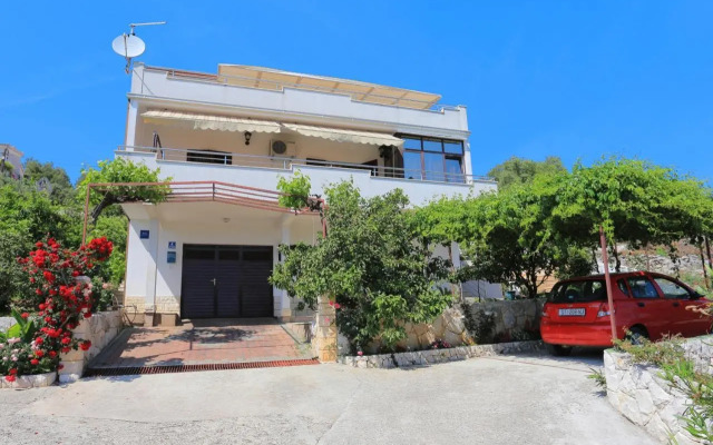Apartments with a parking space Seget Vranjica, Trogir - 11273