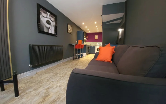 Comfortable 1-bed Apartment in Liverpool Sleeps 4