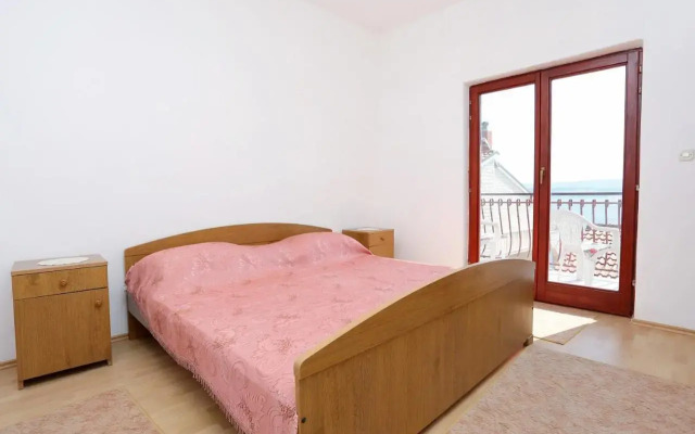 Apartments with a parking space Lokva Rogoznica, Omis - 10358