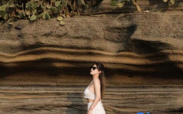 Jane Yiju Seaview B&B