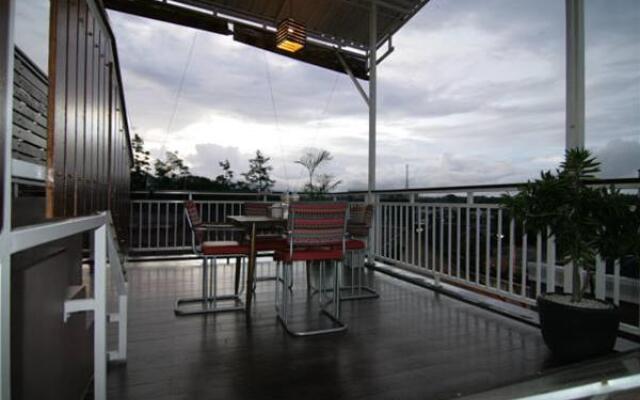 Treeli Boutique Hotel