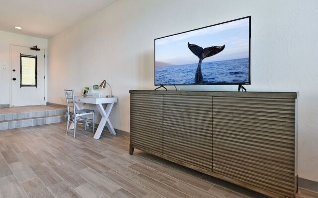 Napili Point B5 by RedAwning