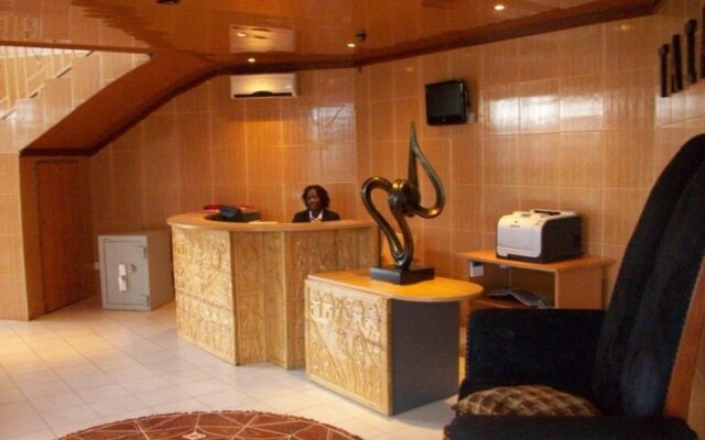 Leone Lodge Freetown