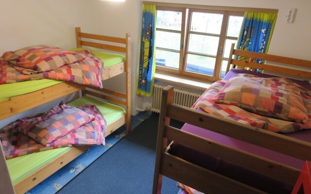 SnowBunnys BackPackers Hostel