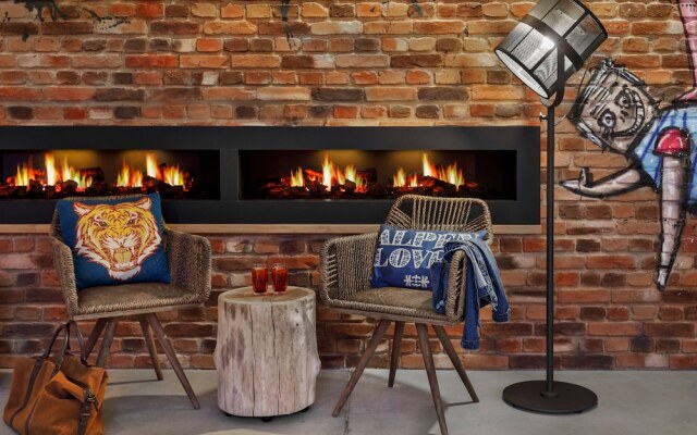 Moxy Bern Expo, A Marriott Hotel