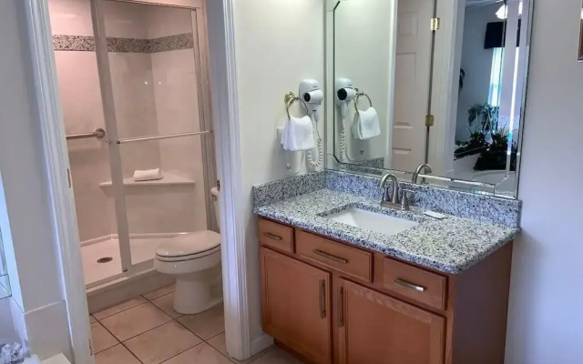 Whispering Pines 643