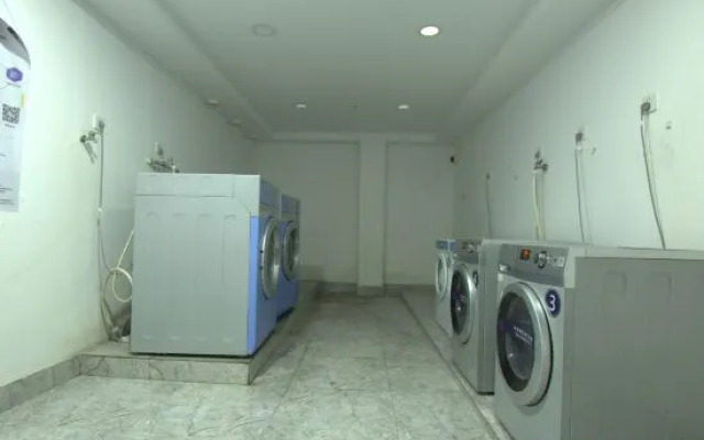 Shanghai Qili Cinema Apartment (Fengxian Development Zone)