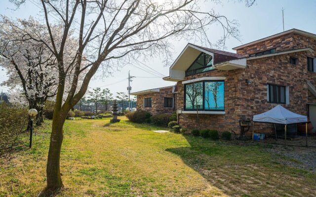 Yeoju Riverview Motel