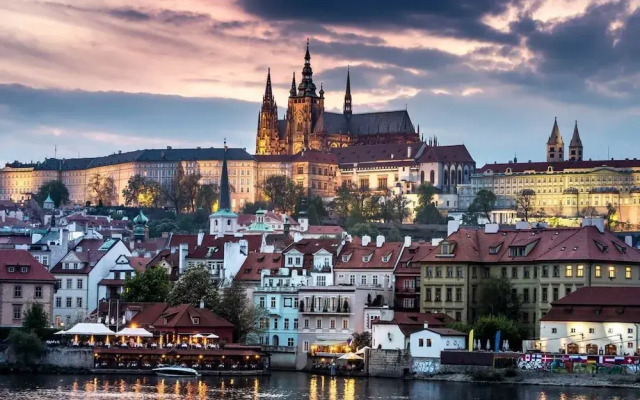 Stylish apartments near center