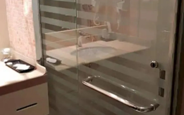 Dancenter Luxury Millennia Near King