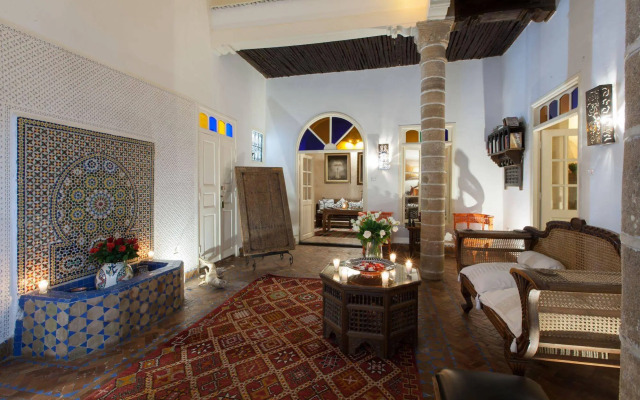 Riad  Emotion