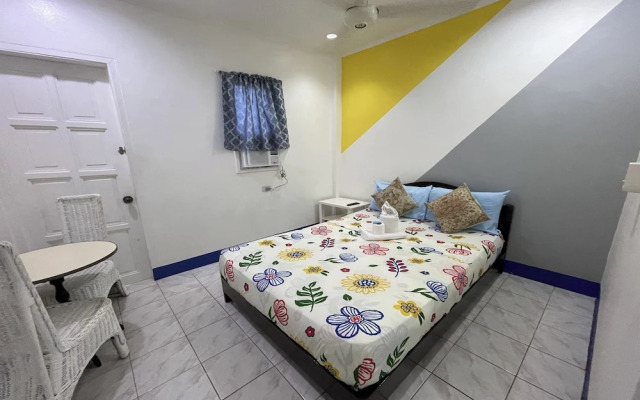 Casa De Praxides Tourist Inn
