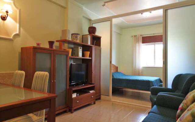 A10 Windmill 1 Bed with Pool by Dreamalgarve