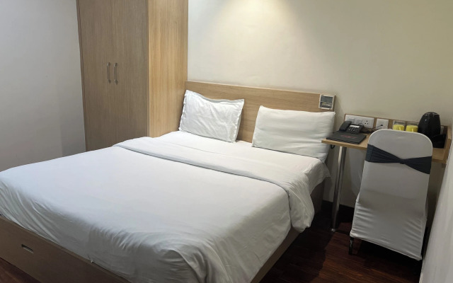 Hyphen Business Hotel