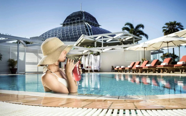 Pullman Reef Hotel Casino