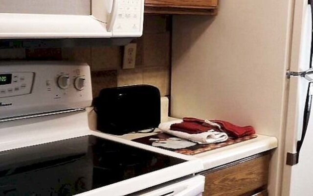 Marina Inn & Event Center