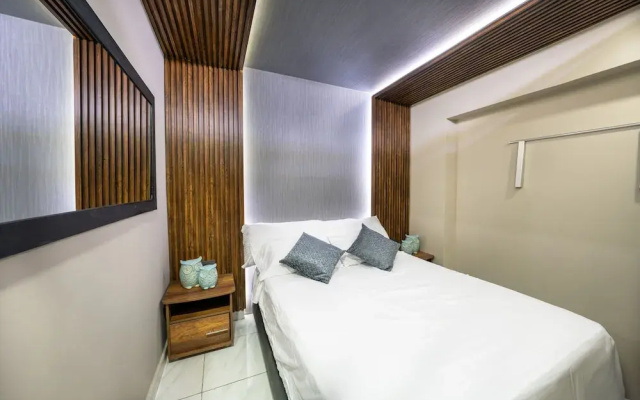 6 Bedroom Apartment with Massive Jacuzzi