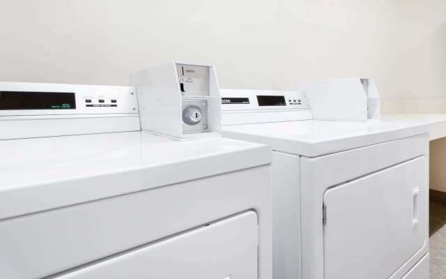 Super 8 by Wyndham Bremerton