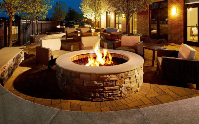 Courtyard by Marriott Hamilton